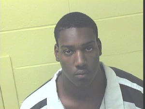 Warrant photo of Darrius Juan Davis